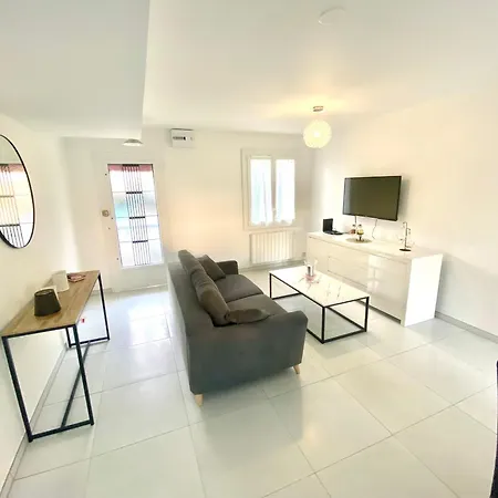 Maison Avec Jardin Proche Paris Et Appartamento *