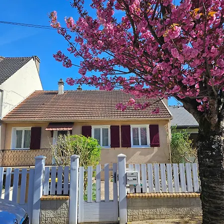 Appartamento Maison Avec Jardin Proche Paris Et